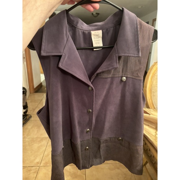 The Unbranded Brand Jackets & Blazers - Vintage 90s Woman's  Vest Size 16W button Up Made In USA